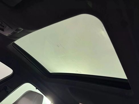 Used 2018 BMW X6 M image 23