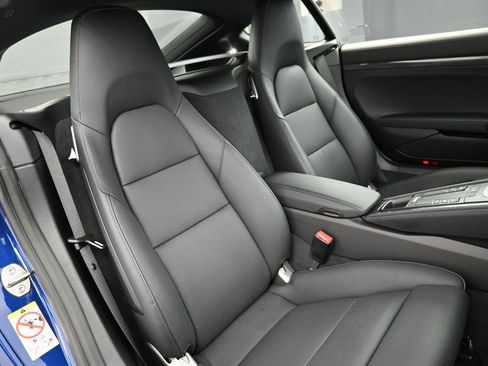 Certified 2025 Porsche 718 Cayman S RWD image 28