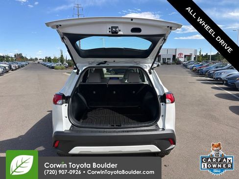 Used 2025 Toyota Corolla Cross L AWD/4WD image 16