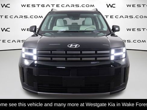 Used 2025 Hyundai Santa Fe SEL image 2