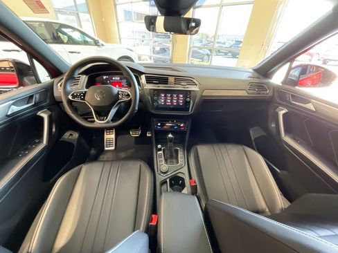 Used 2024 Volkswagen Tiguan SE R-Line AWD/4WD image 8
