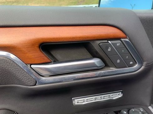 Used 2023 GMC Sierra 1500 Denali w/ Denali Reserve Package image 10