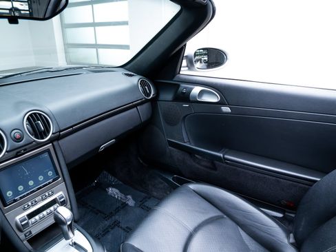 Used 2006 Porsche Boxster RWD image 10