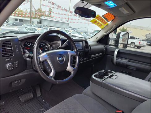 Used 2008 Chevrolet Silverado 2500 LT w/ 1LT Convenience Package image 4