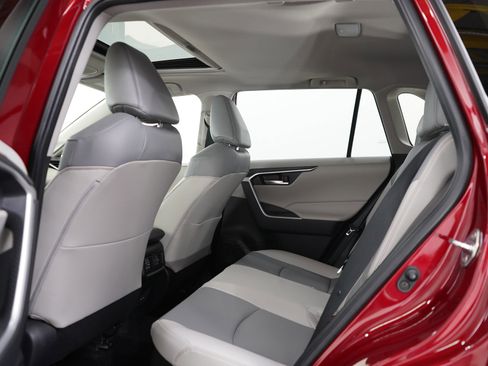 Used 2023 Toyota RAV4 XLE Premium AWD/4WD image 18