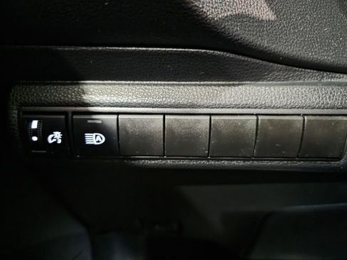 Used 2025 Toyota Corolla LE image 18