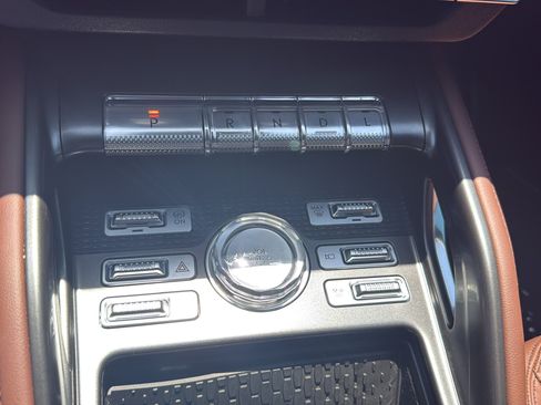 New 2026 Lincoln Nautilus Reserve AWD/4WD image 18