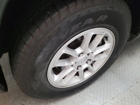 Used 2019 Jeep Grand Cherokee Laredo RWD image 31