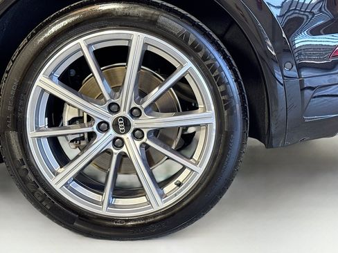 Used 2022 Audi Q5 e Prestige w/ Prestige Package image 30