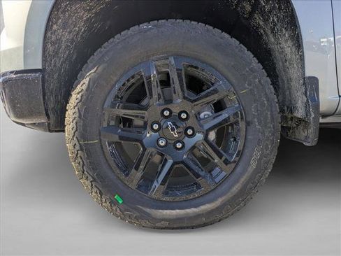 New 2026 Chevrolet Silverado 1500 Custom Trail Boss w/ Turbomax Blackout Package image 10