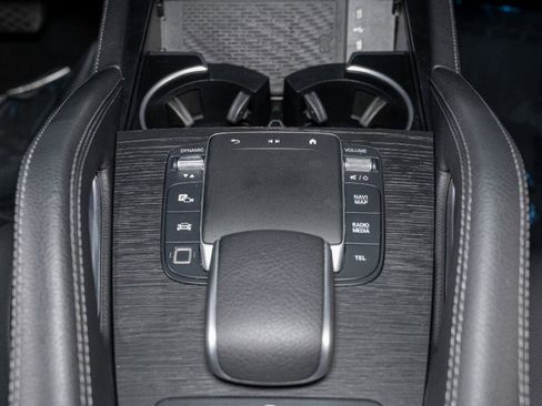 Certified 2025 Mercedes-Benz GLS 450 4MATIC image 22