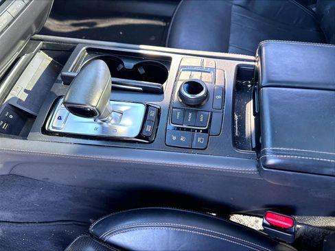 Used 2018 Genesis G80 3.3T Sport RWD image 18