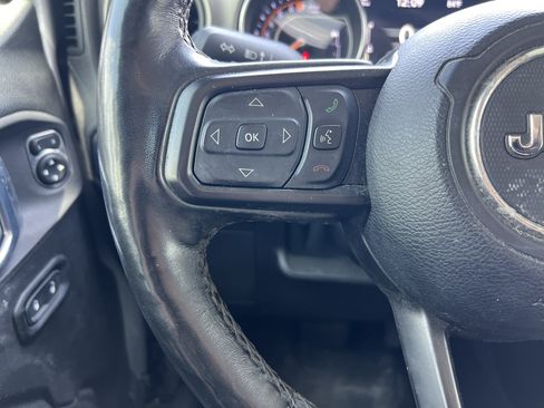 Used 2021 Jeep Gladiator Sport AWD/4WD image 18