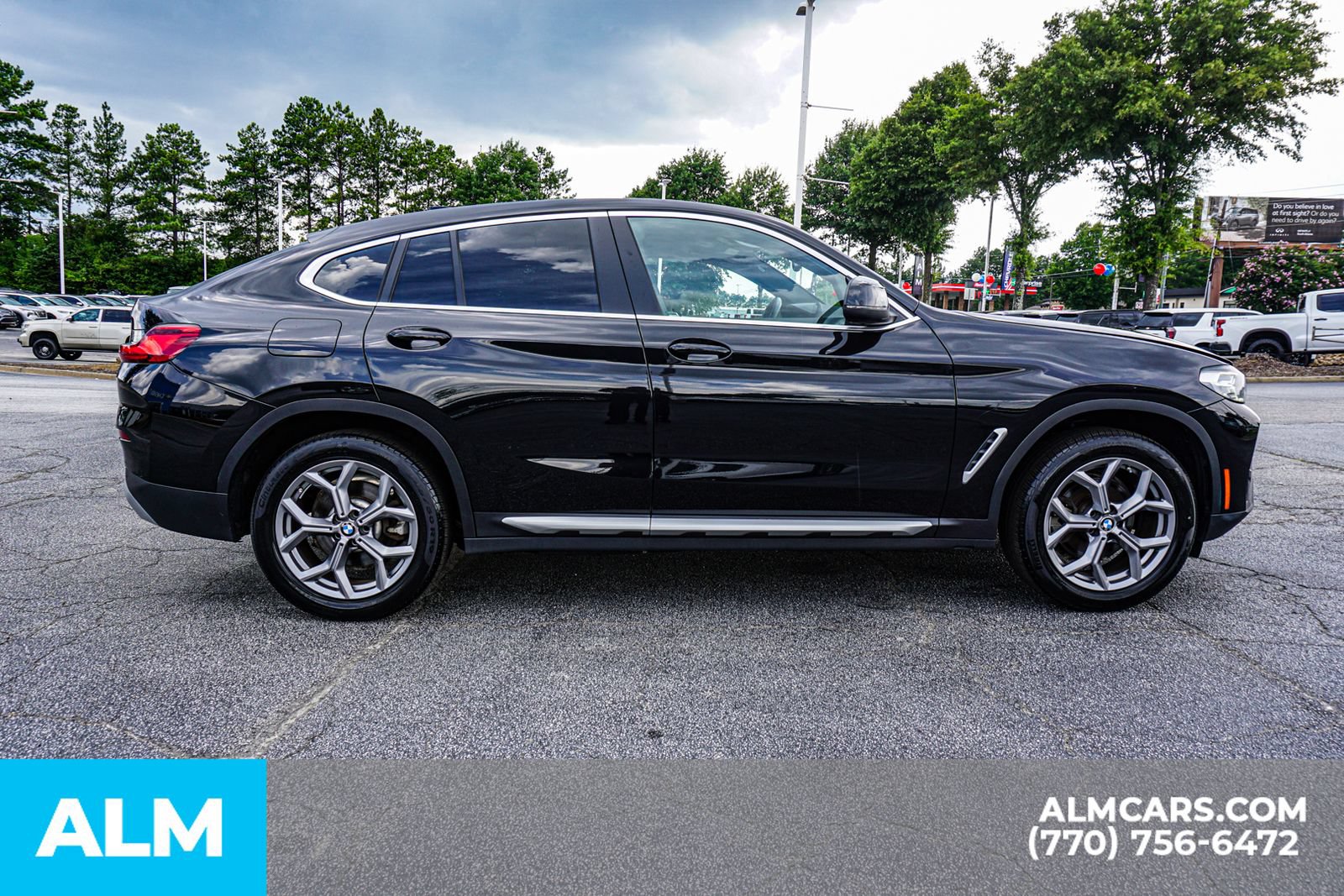 Used 2025 BMW X4 xDrive30i AWD/4WD image 10