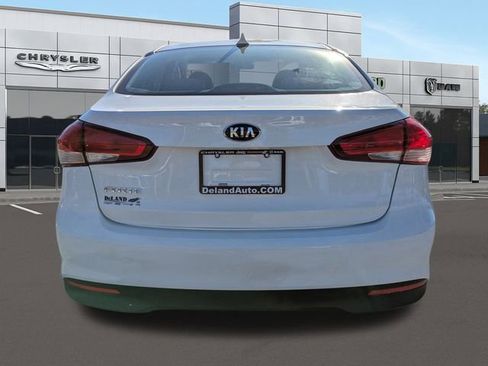 Used 2017 Kia Forte LX image 4