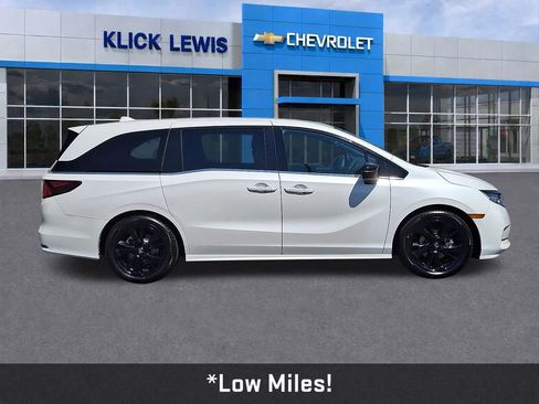 Used 2023 Honda Odyssey Sport image 9