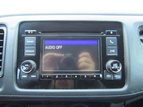 Used 2018 Honda HR-V LX image 39