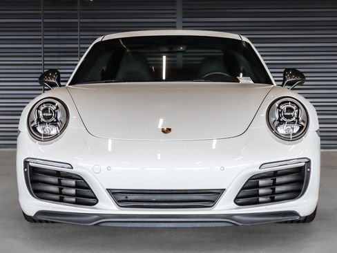Used 2018 Porsche 911 Carrera T RWD image 8