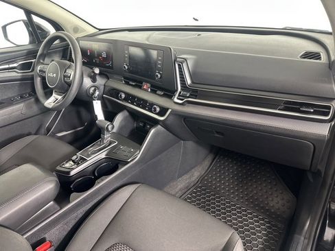Used 2024 Kia Sportage LX image 13