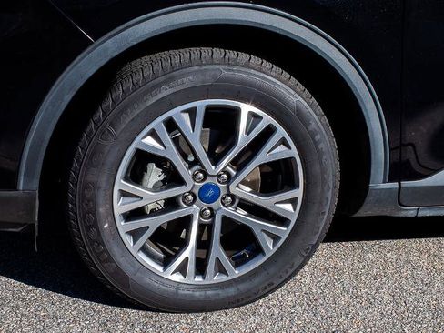 Certified 2022 Ford Escape SEL image 5