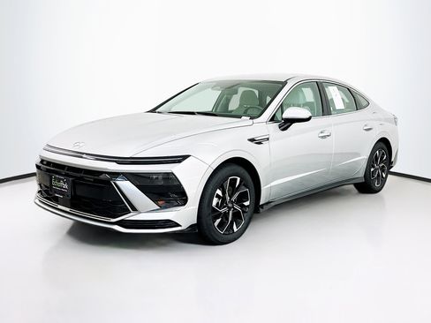 Used 2025 Hyundai Sonata SEL image 3