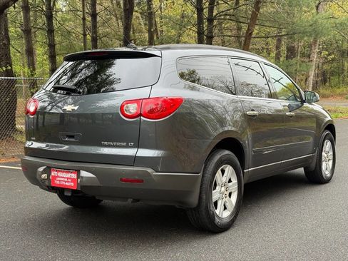 Used 2011 Chevrolet Traverse LT w/ Personal Connectivity Package AWD/4WD image 5