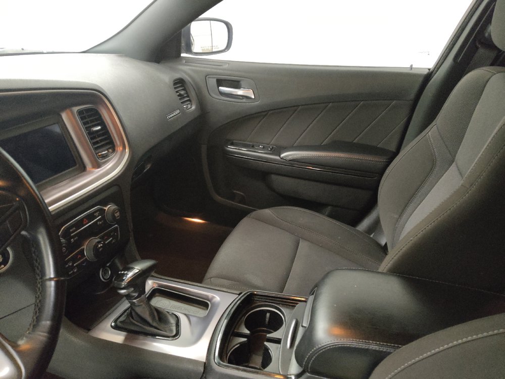 Used 2021 Dodge Charger SXT w/ Blacktop Package RWD image 26