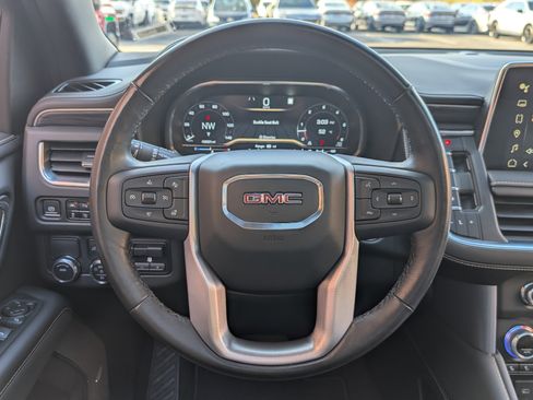 Used 2023 GMC Yukon SLT w/ SLT Luxury Package image 25