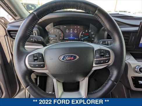 Certified 2022 Ford Explorer XLT image 13