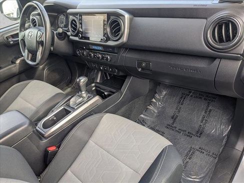 Used 2022 Toyota Tacoma TRD Off-Road image 20