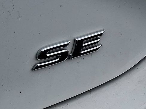 Used 2025 Toyota Camry SE FWD image 10