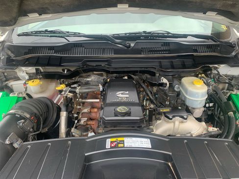 Used 2012 RAM 2500 ST w/ Chrome Appearance Group AWD/4WD image 9