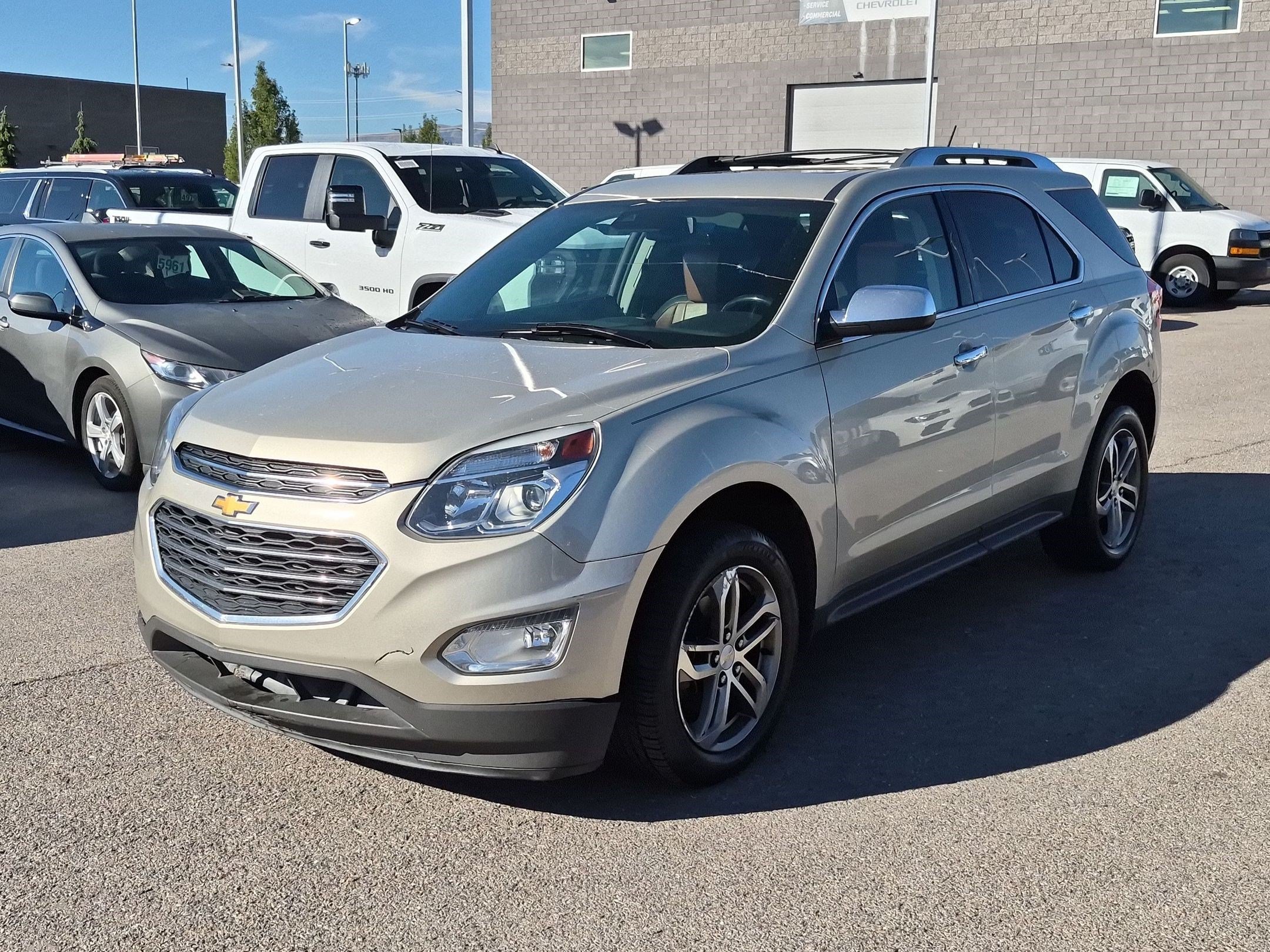 Used 2016 Chevrolet Equinox LTZ w/ Enhanced Convenience Package FWD image 8