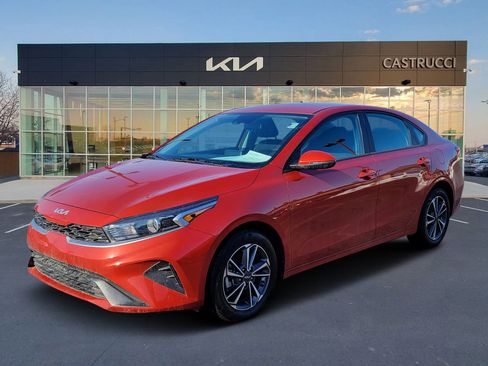 Used 2023 Kia Forte LXS w/ LXS Technology Package image 2
