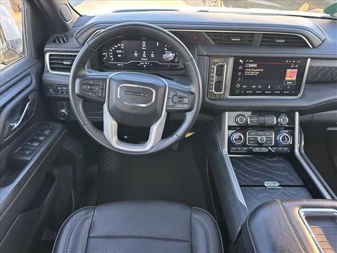 Used 2023 GMC Yukon Denali image 15