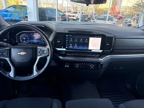Certified 2023 Chevrolet Silverado 1500 LT AWD/4WD image 12