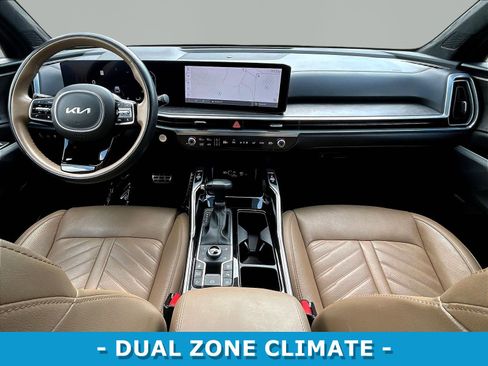 Used 2025 Kia Sorento SX Prestige w/ Olive Brown Leather Package AWD/4WD image 7