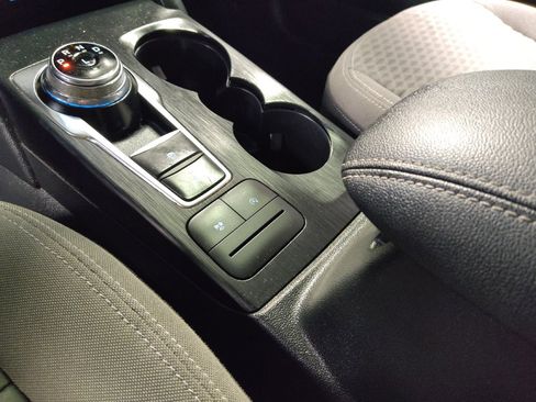 Used 2020 Ford Escape SE FWD image 26