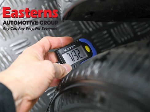 Used 2019 Toyota Camry SE image 24