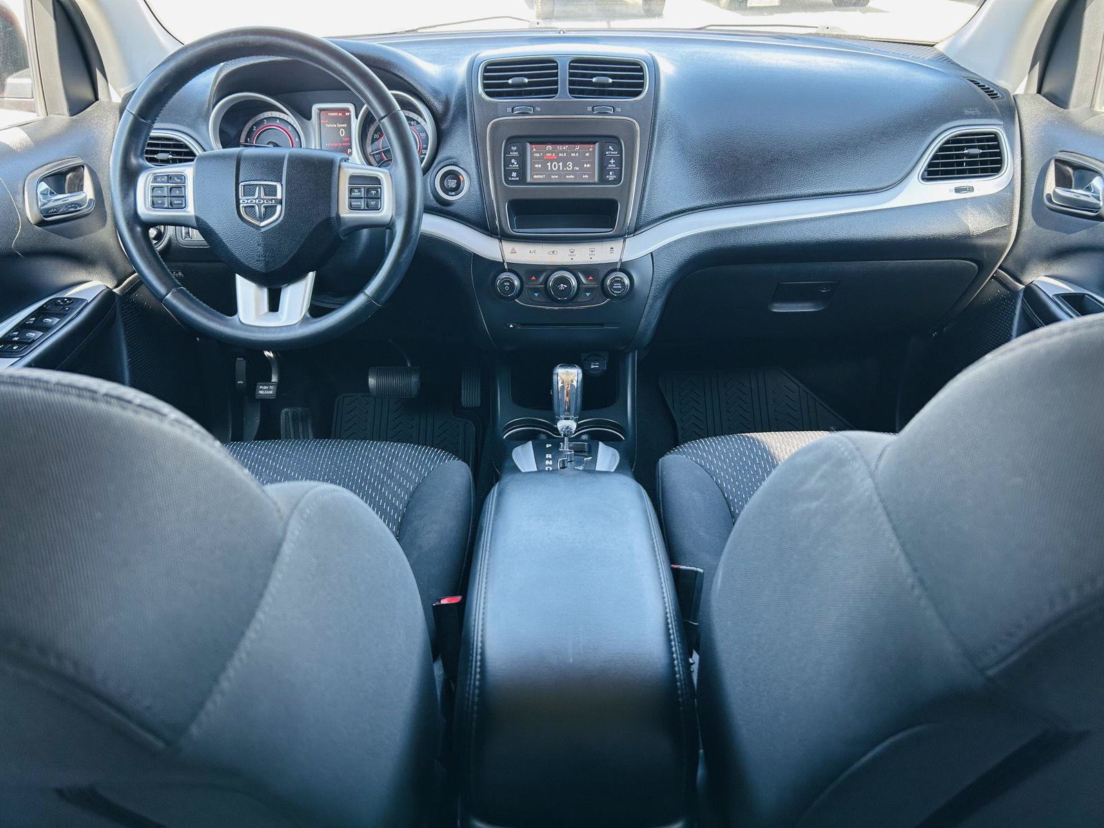 Used 2018 Dodge Journey SE w/ Connectivity Group FWD image 17
