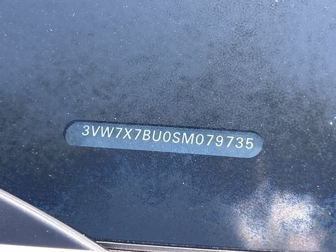 Used 2025 Volkswagen Jetta SE FWD image 30