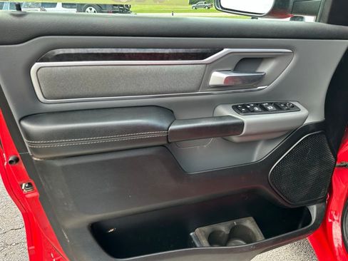 Used 2020 RAM 1500 Big Horn AWD/4WD image 12