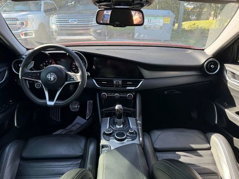 Used 2018 Alfa Romeo Giulia Ti Sport w/ Quick Order Package 22U Sport image 11