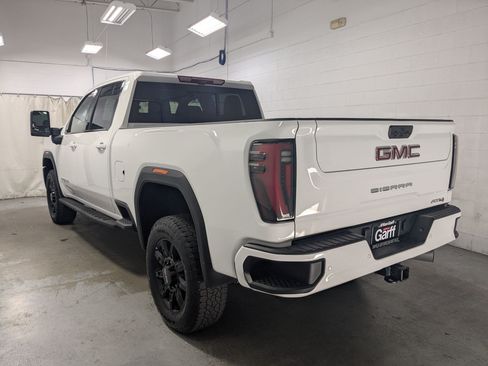 Used 2025 GMC Sierra 3500 AT4 w/ AT4 Premium Plus Package AWD/4WD image 9