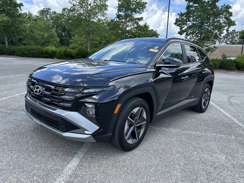 Certified 2025 Hyundai Tucson SEL FWD image 3