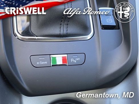 New 2024 Alfa Romeo Tonale Veloce image 31