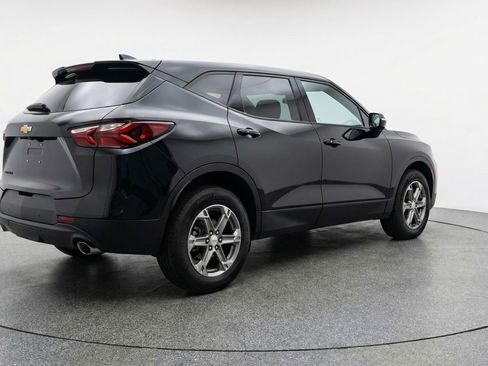 Used 2025 Chevrolet Blazer LT image 9