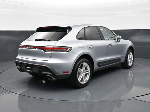 Certified 2025 Porsche Macan AWD/4WD image 24