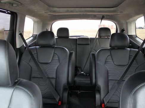 Used 2022 Kia Telluride SX w/ SX Prestige Package image 19