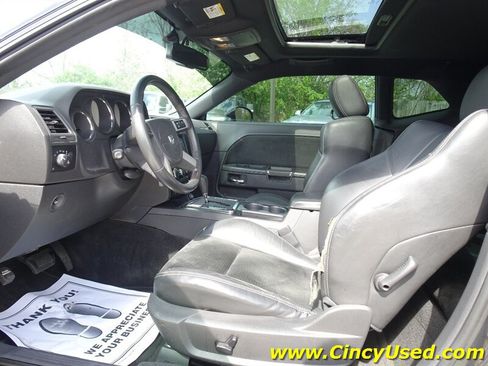 Used 2009 Dodge Challenger SRT8 w/ SRT Option Group II RWD image 11